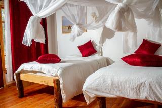 Hillstone Safari Lodge - Kimana - 1
