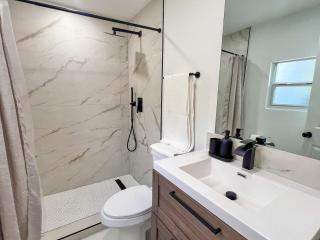 New 3Bedroom 2Bathroom Private Home - Miami - 1