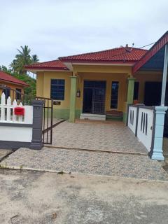 Sofea Homestay - Batu Rakit - 9