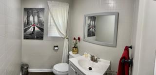 Cozy Buffalo Home-Sleeps 3 - Lackawanna - 9