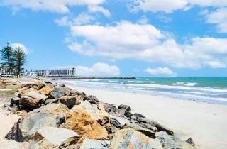 near beach unit 30 - Glenelg - 2