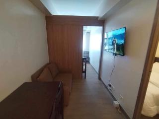 Spring Residences Condotel near NAIA Airport - Manila - 1