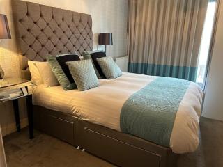 Three Bedroom Stylish London Apartment - Colindale - 6