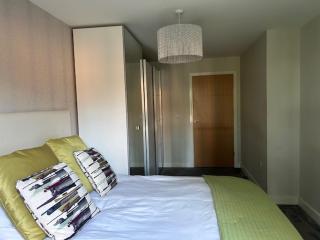 Three Bedroom Stylish London Apartment - 1
