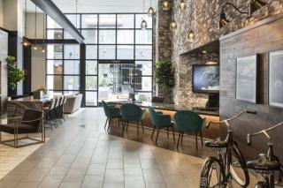 Modern and Lavish apartment - 7