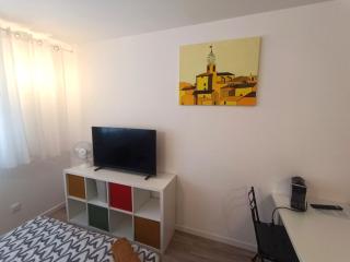 Appartement neuf tout equipé à 600m de la gare ST Charles - 3