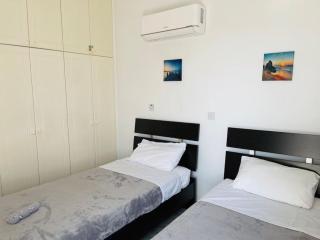 Apartments with a luxurious location near the sea - 4