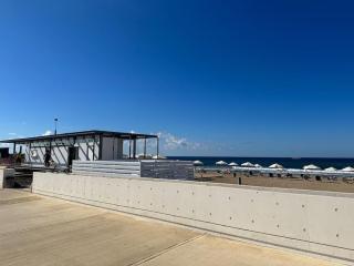 Apartments with a luxurious location near the sea - 3
