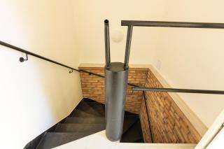 Spacious apartment in quiet courtyard near Charles Bridge - 6
