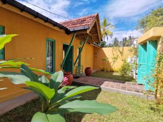 Mahi Mahi Cottage - Dikwella - 0