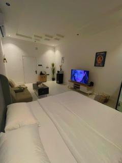 استديو فندقي وفخم بمدخل ذاتي - 9