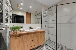 Front Park Apartments with Parking by Lion Apartments - 7