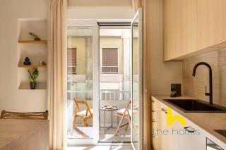 Luxurious Zen Retreat with Balcony and 300mbps WiFi - Athene - 6