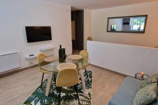 La Dame - Parking Privé GRATUIT Proche GE Alstom & Centre-Ville - Cravanche - 4