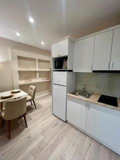 Cozy Urban Apartment - Tirana - 7