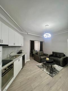 Cozy Urban Apartment - Tirana - 5