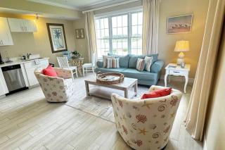 Windsor Lodge Unit #19, studio close to beaches - Osprey - 0