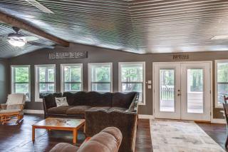 Ferriday Lakehouse with Private Dock, Deck, and Yard! - 5