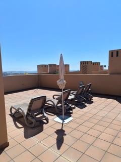 Modern apartment with in-&outside pool, sauna&gym, heating, rooftop terrace with amazing sea&mountains view - Lagos - 4