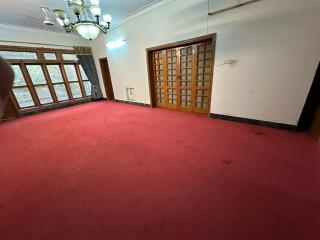 Luxurious Haven In Hayatabad - 8