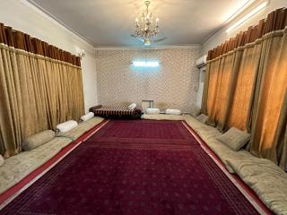 Luxurious Haven In Hayatabad - Peshawar - 1