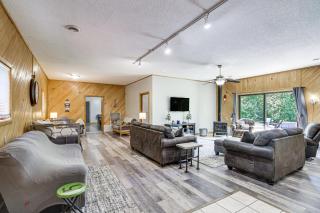 Quiet Lakefront Grand Rapids Cabin on 5 Acres - 8