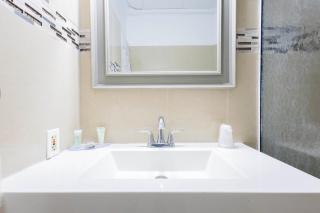 Warm Mineral Springs Motel - North Port - 7