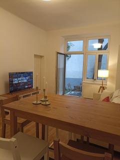 Spacious apartment near Central Train Station - Vienna - 0