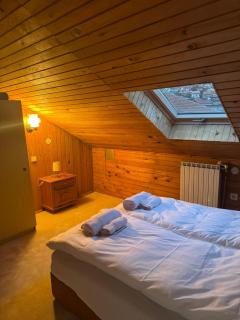 Apartments FAMILY & FRIENDS -free parking - Sarajevo - 2