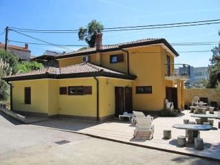 Holiday Home Yellowhouse - Kaštel - 2