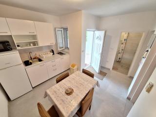 Sunny Bi-Pi Apartment - Pag - 8