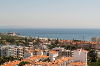 Elevated Elegance Mesmerizing Seaside Penthouse - Parede - 0