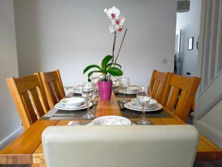 Newly Renovated 3 Bedroom House, 6 beds with 2 showers, near University Town Centre - Lancaster - 3