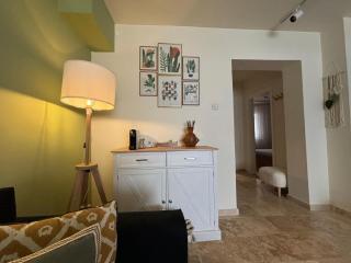 Boho Chic Apt with Fast Wi-Fi AC and SmartTV - Constança - 6