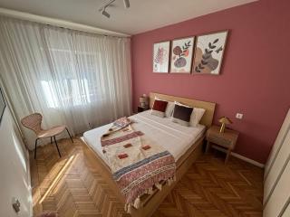 Boho Chic Apt with Fast Wi-Fi AC and SmartTV - Constança - 8