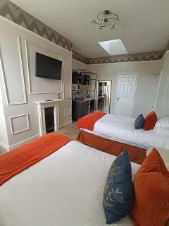 Rooms on The Prom - Cheltenham - 3