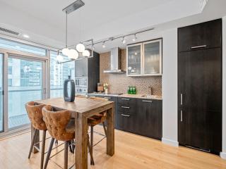 Delta Suites - In Downtown Toronto, Opposite Scotiabank Arena, CN Tower, Rogers Centre & MTCC - 7