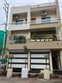 Hotel SHIVASHRAY Luxury Stays & Inn - Ujjain - 4