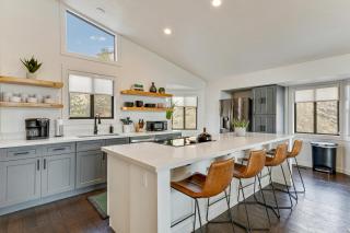 Mountain views and access! 4BR 3.5BA - Sandy - 7