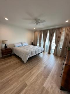 Steps From Beach & Boardwalk, Ocean Views with 5 Decks, 3 Cars - 3