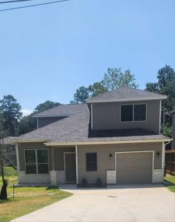 Spacious Retreat 5 Min from Lake Conroe - 9