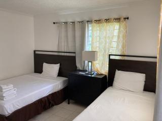 Club Townhouse - Kingston - 8