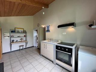 Gîte avec piscine et roseraie près de Vichy - FR-1-489-545 - Louchy-Montfand - 1