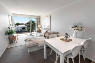 Mount Maunganui Beach Apartment - 4