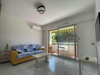 Studio climatisé avec terrasse - Centre ville Le Lavandou - FR-1-308-201 - Le Lavandou - 7