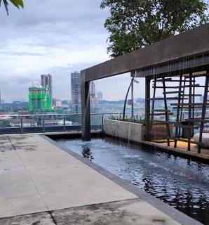 Huge City View balcony - Netflix - Subang Jaya - 2