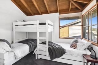 Illawong - Lorne - 2