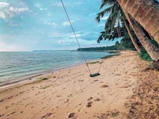 ShakaBrah's beachfront dorm - 6