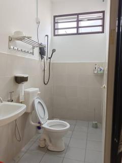 Cozy, Spacious Gambang Homestay - Gambang - 9