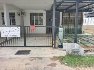 Cozy, Spacious Gambang Homestay - 3